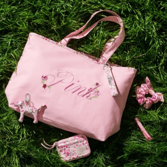 VICTORIA’S SECRET Floral Canvas Tote Bag NEW - Picture 3 of 5